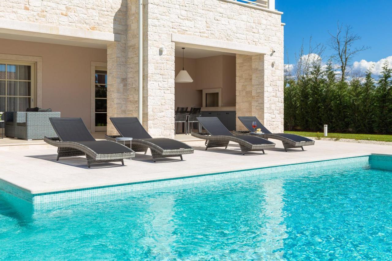 Villa Florence By Ilc-Istria Luxury Collection บระทอนิกลา ภายนอก รูปภาพ
