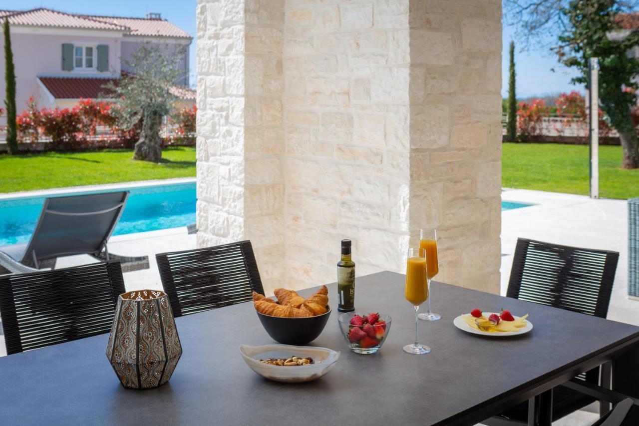 Villa Florence By Ilc-Istria Luxury Collection บระทอนิกลา ภายนอก รูปภาพ
