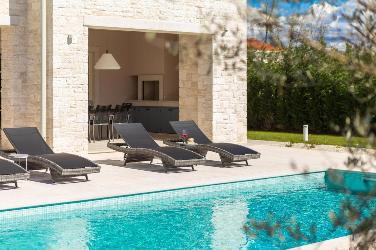 Villa Florence By Ilc-Istria Luxury Collection บระทอนิกลา ภายนอก รูปภาพ