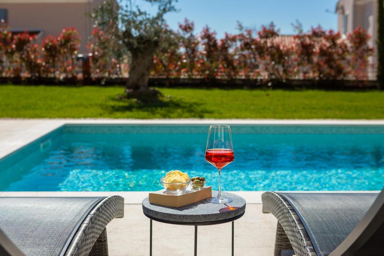 Villa Florence By Ilc-Istria Luxury Collection บระทอนิกลา ภายนอก รูปภาพ