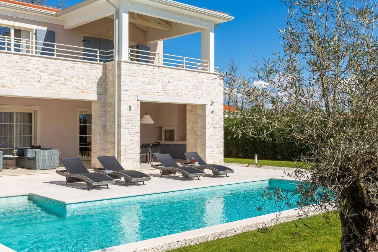 Villa Florence By Ilc-Istria Luxury Collection บระทอนิกลา ภายนอก รูปภาพ