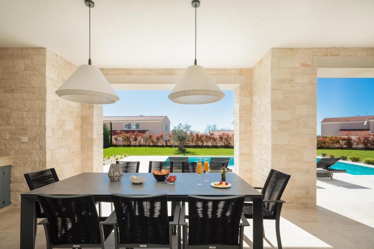 Villa Florence By Ilc-Istria Luxury Collection บระทอนิกลา ภายนอก รูปภาพ