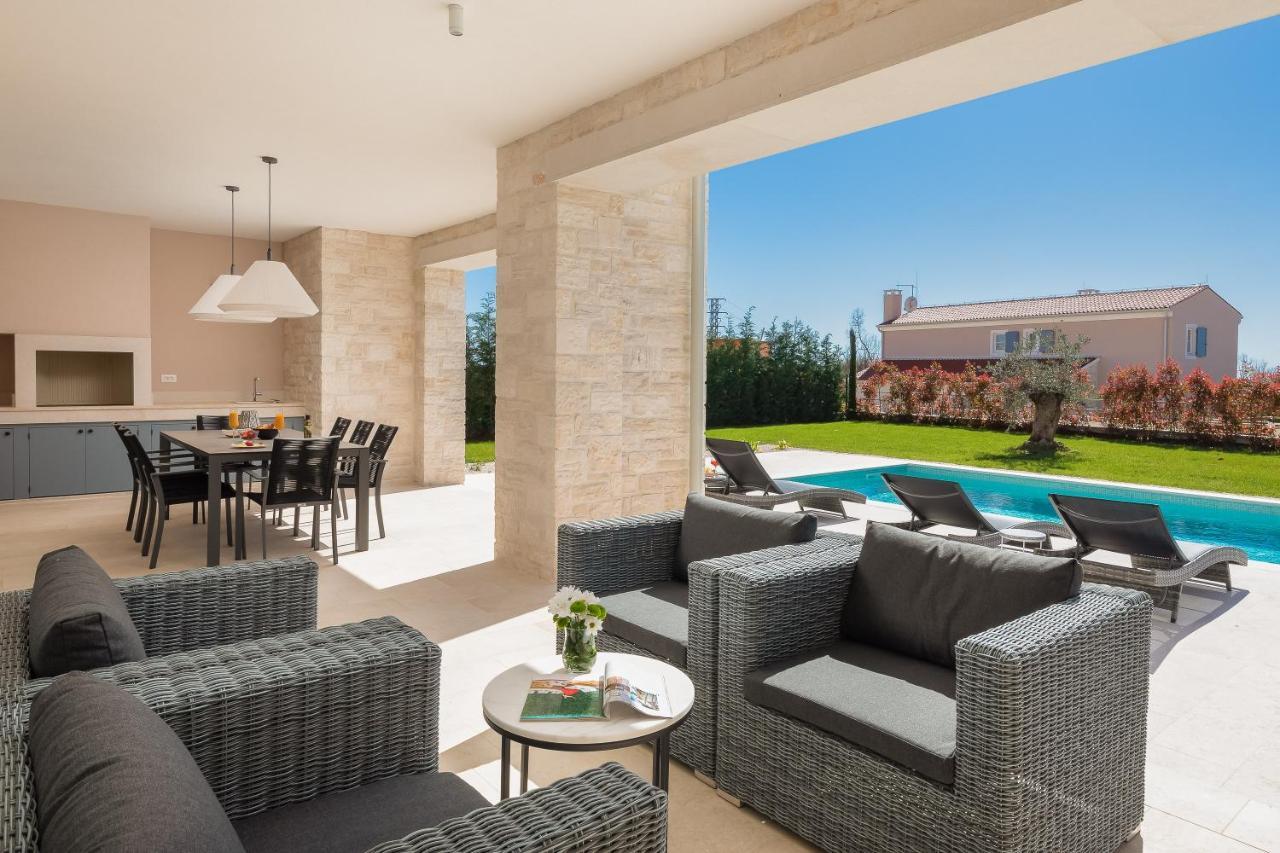 Villa Florence By Ilc-Istria Luxury Collection บระทอนิกลา ภายนอก รูปภาพ