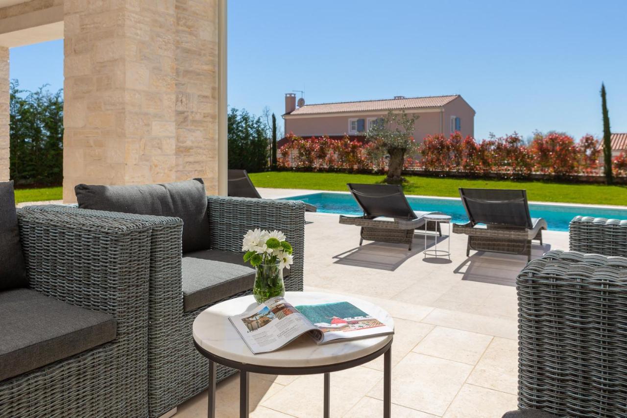 Villa Florence By Ilc-Istria Luxury Collection บระทอนิกลา ภายนอก รูปภาพ