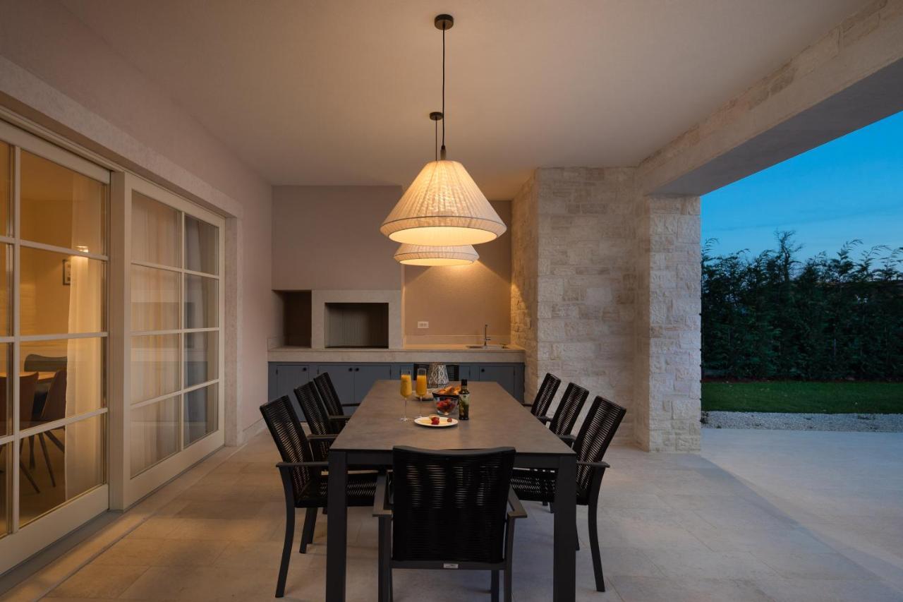 Villa Florence By Ilc-Istria Luxury Collection บระทอนิกลา ภายนอก รูปภาพ